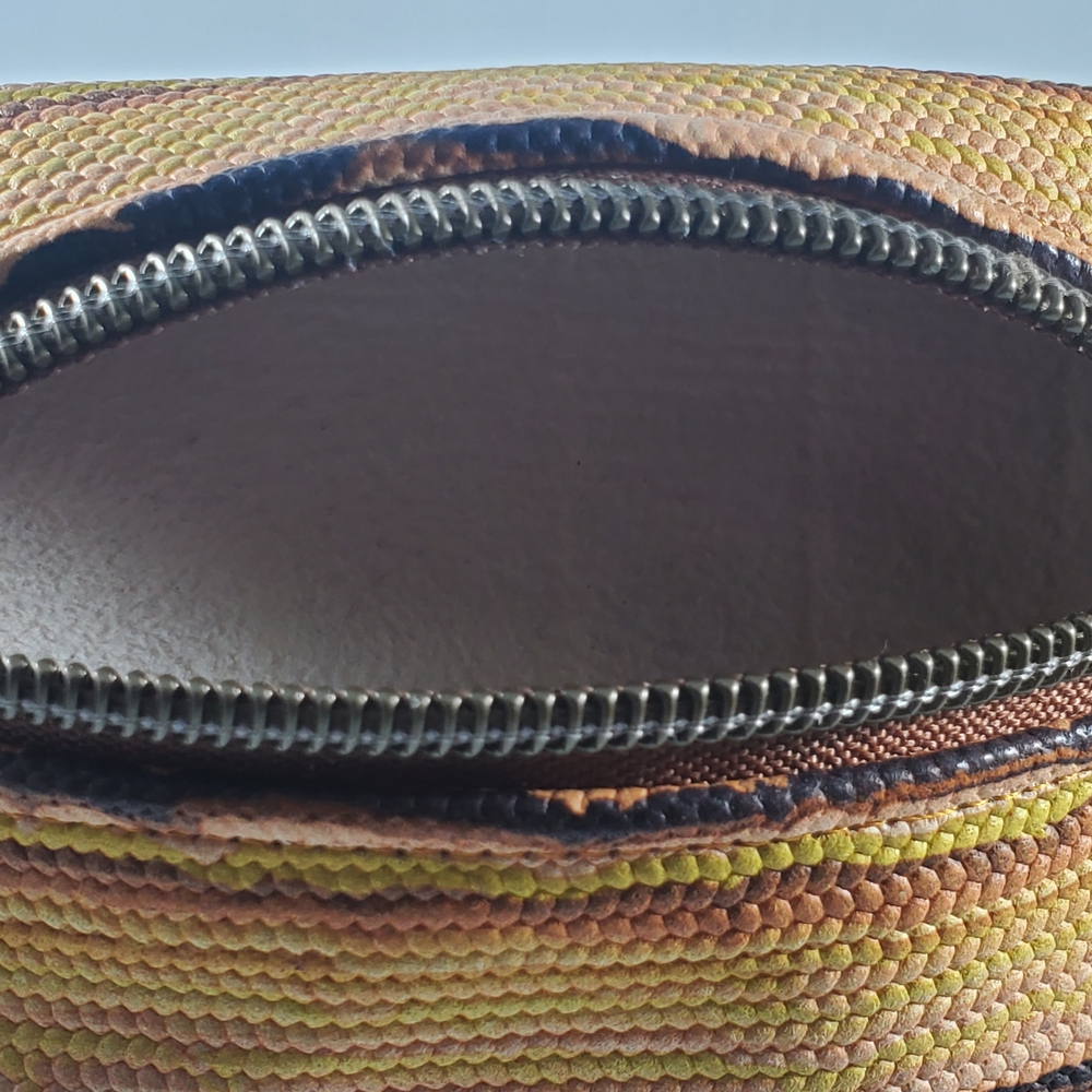 Textured Multicolor Coin Purse - Picture 6 of 9
